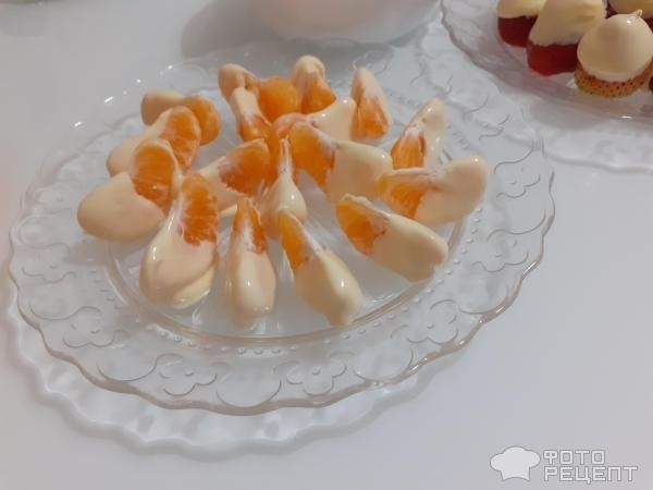 Рецепт: Фрукты в шоколаде - Десерт к 8 марта - клубника и мандарины для себя любимой:)