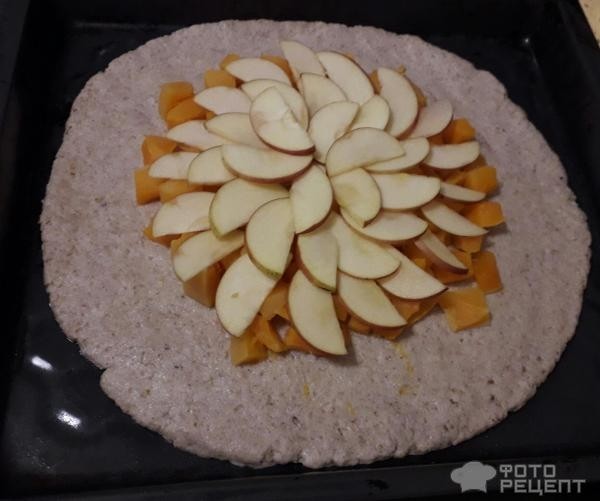 Рецепт: Галета на кипятке с яблоками и тыквой - Постный рецепт домашнего пирога. Галета на овсяном тесте.