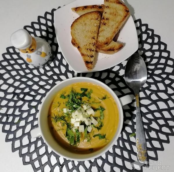 Рецепт: Суп-пюре из красной чечевицы с плавленым сыром и зеленью - Вкусный, полезный, сытный, подойдёт для ППшников