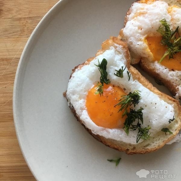 Рецепт: Яйца Орсини - необычные яйца к завтраку