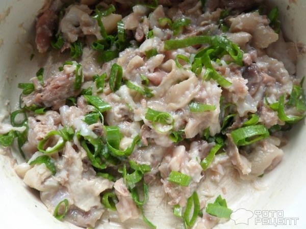 Рецепт: Холодец из свиных ножек - с зеленым луком