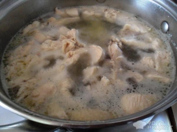 Рецепт: Сырный суп с куриной грудкой - с вермишелью