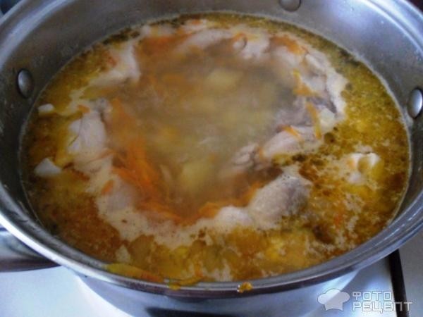 Рецепт: Сырный суп с куриной грудкой - с вермишелью