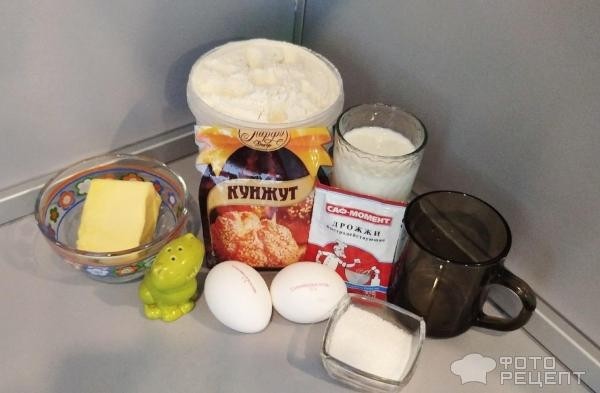 Рецепт: Сдобные булочки для бургеров с кунжутом - в духовке