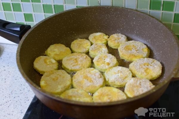 Рецепт: Кабачки в сухариках - Интересная интерпретация приготовления любимых кабачков!