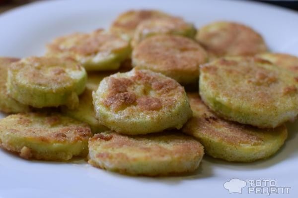 Рецепт: Кабачки в сухариках - Интересная интерпретация приготовления любимых кабачков!