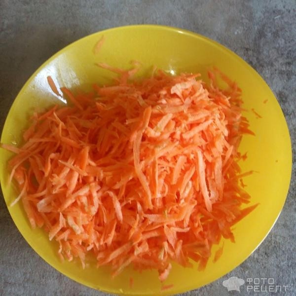 Рецепт: Линь, запеченный с морковью - В духовке фаршированные морковью