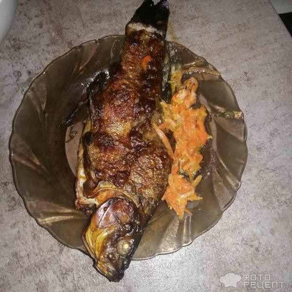 Рецепт: Линь, запеченный с морковью - В духовке фаршированные морковью